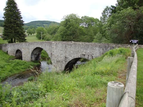 Antiquaire-Brocanteur La Salvetat-sur-Agout